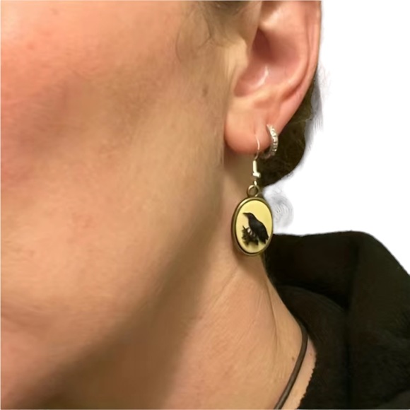 Vintage Crow Design Cream and Black Drop Earrings - Picture 5 of 5